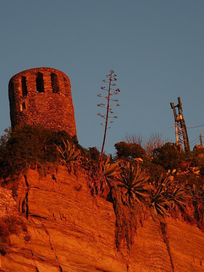 Muin A Ventu Historical Tower Apartment Vernazza Exterior photo